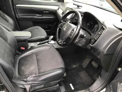 Mitsubishi OUTLANDER PHEV
