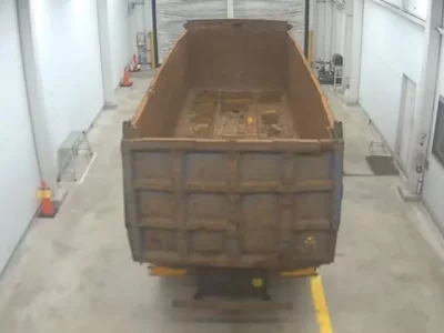 Isuzu TRUCK