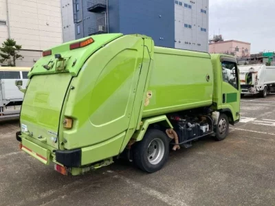 Isuzu ELF