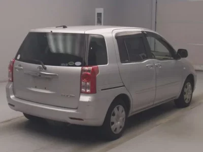 Toyota RAUM