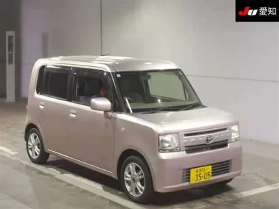 Toyota PIXIS SPACE