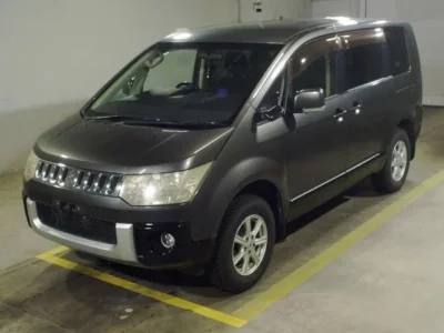 Mitsubishi DELICA D5