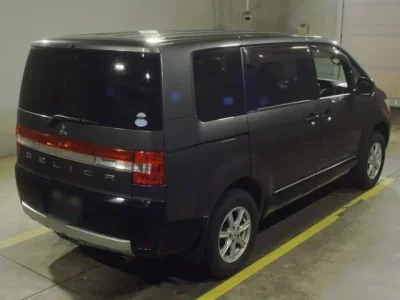 Mitsubishi DELICA D5