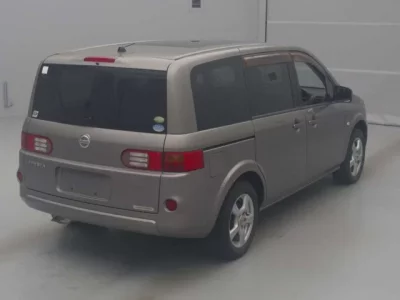 Nissan LAFESTA