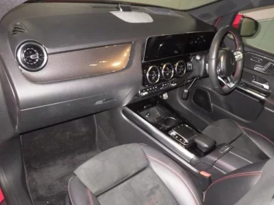 Mercedes-Benz B CLASS