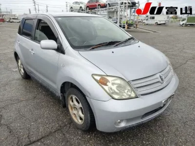 Toyota IST