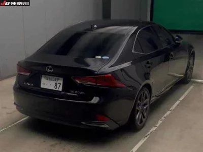 Lexus IS