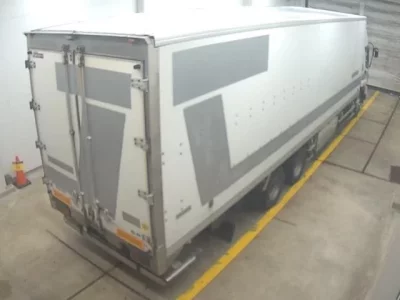Isuzu TRUCK