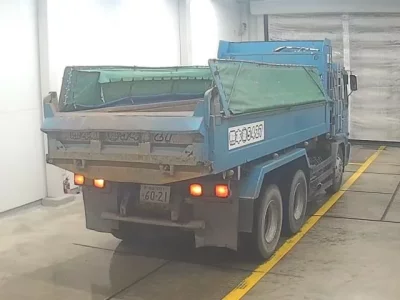 Hino TRUCK