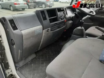 Mazda TITAN