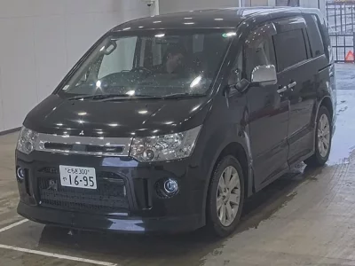 Mitsubishi DELICA D5