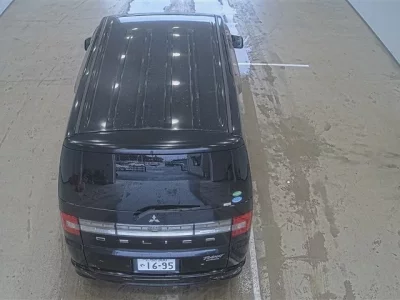 Mitsubishi DELICA D5