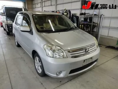 Toyota RAUM