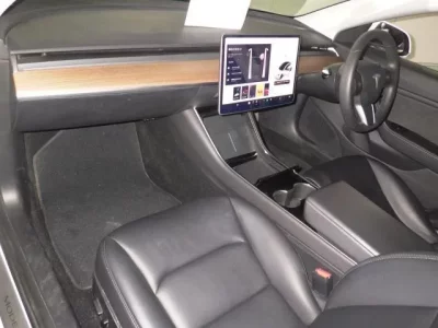 Tesla MODEL3