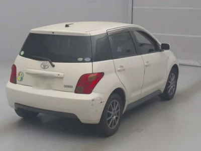 Toyota IST
