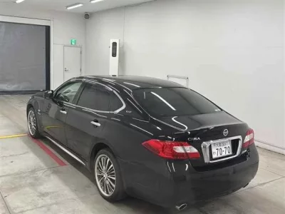 Nissan CIMA