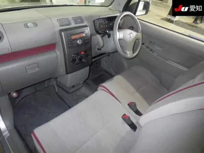 Toyota PIXIS SPACE