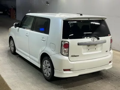 Toyota COROLLA RUMION