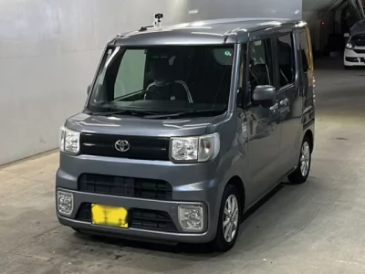 Toyota PIXIS MEGA