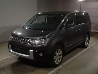 Mitsubishi DELICA D5