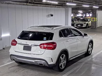Mercedes-Benz GLA CLASS
