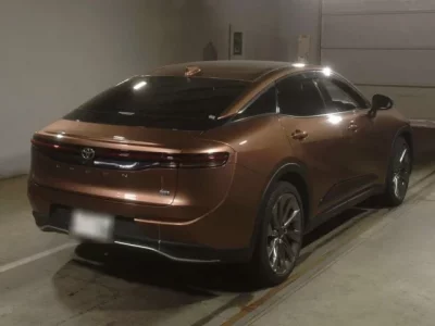 Toyota CROWN CROSSOVER