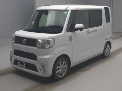 Toyota PIXIS MEGA