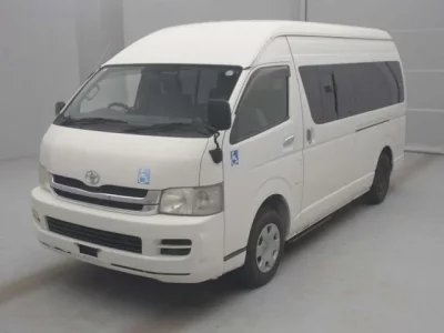 Toyota REGIUS ACE COMMUTER