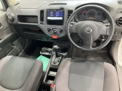 Nissan AD