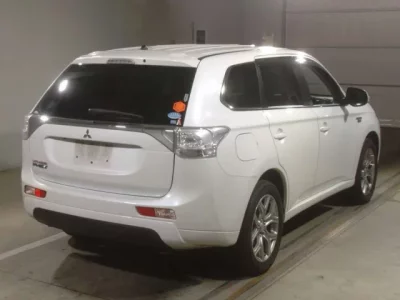 Mitsubishi OUTLANDER PHEV