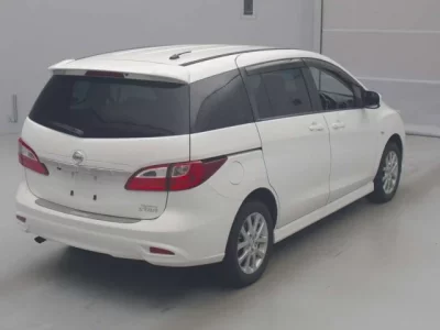 Nissan LAFESTA