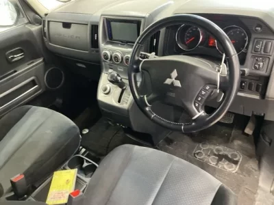 Mitsubishi DELICA D5