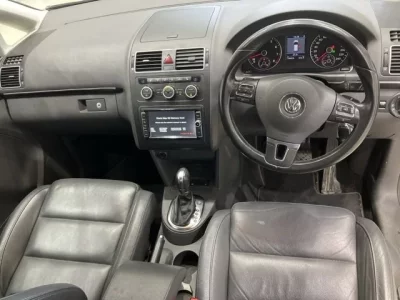 Volkswagen GOLF TOURAN