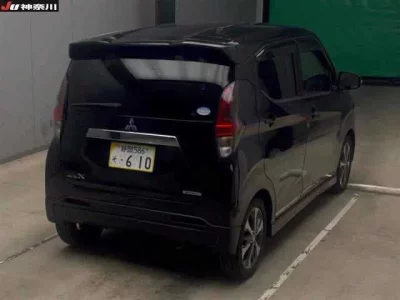 Mitsubishi EK X