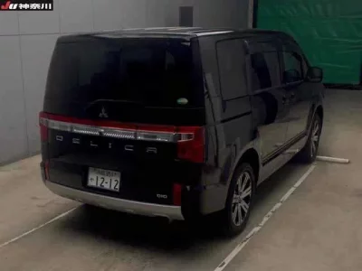 Mitsubishi DELICA D5