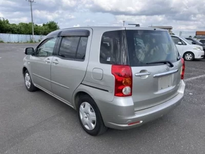 Toyota RAUM