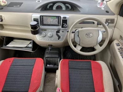 Toyota RAUM