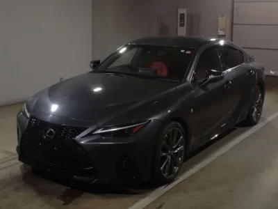 Lexus IS