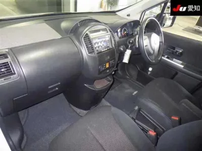 Nissan LAFESTA