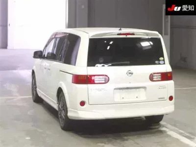 Nissan LAFESTA