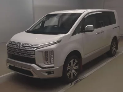 Mitsubishi DELICA D5