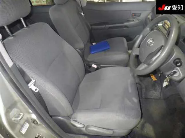 Toyota RAUM