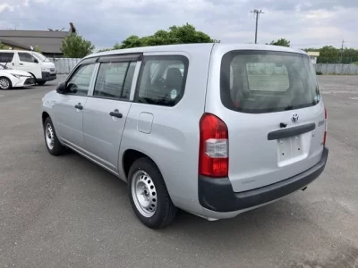 Toyota SUCCEED
