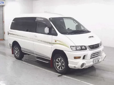 Mitsubishi DELICA