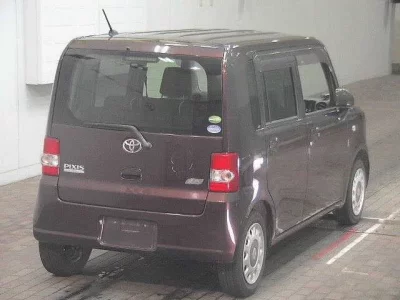 Toyota PIXIS SPACE