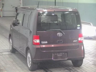 Toyota PIXIS SPACE