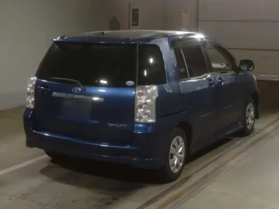 Toyota RAUM