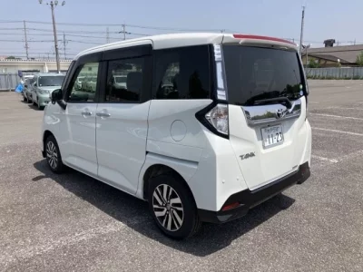 Toyota TANK