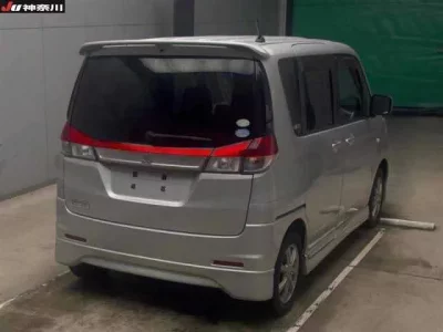 Mitsubishi DELICA D2