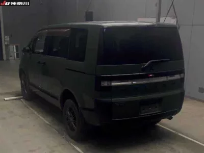 Mitsubishi DELICA D5